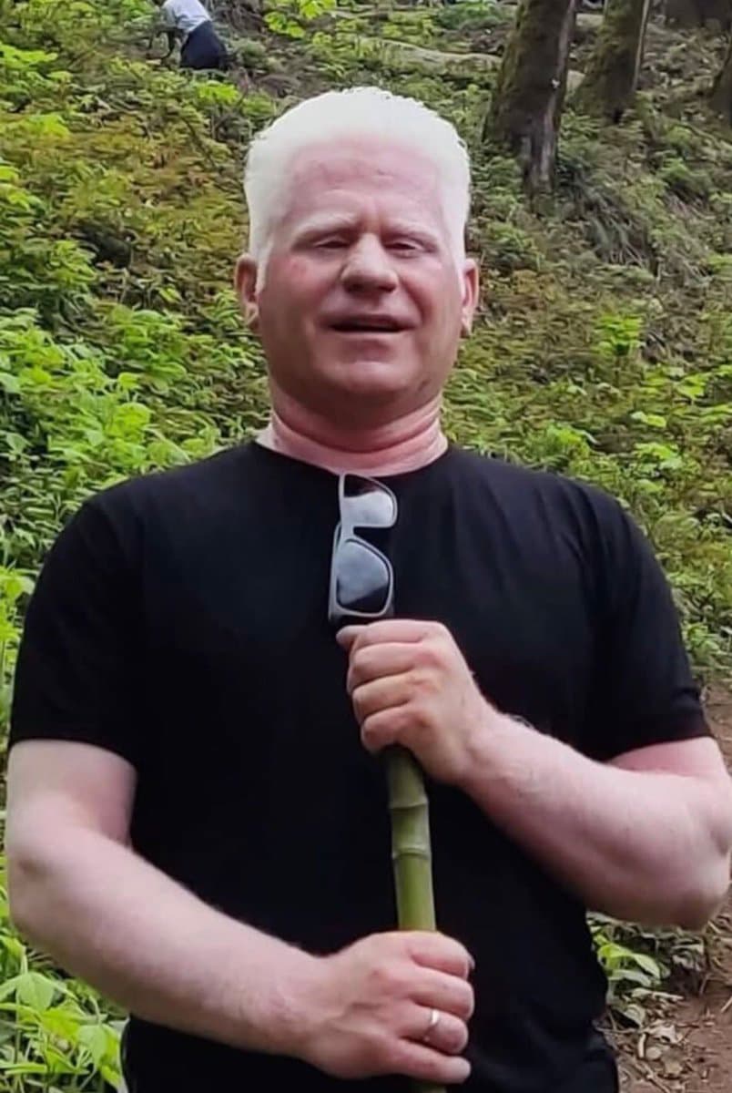 حسام خسروی