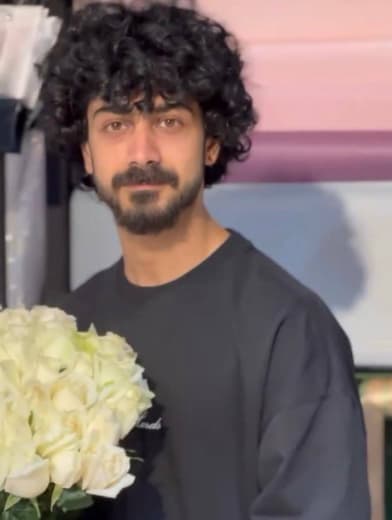 سینا حق شناس