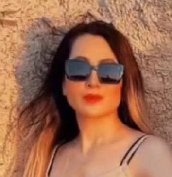ستایش سوسن آبادی
